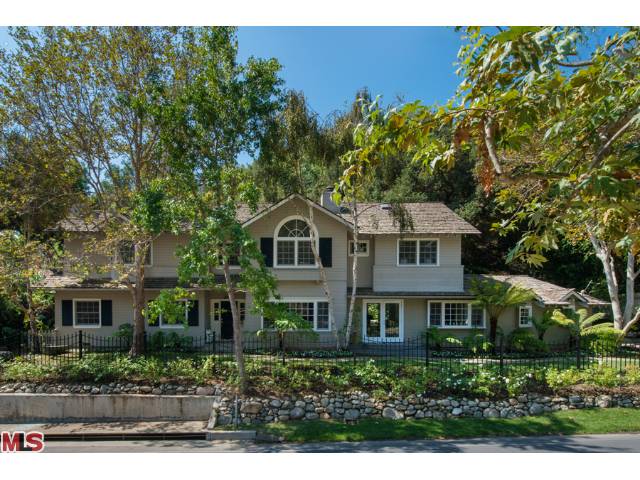 2055 Mandeville Canyon Rd