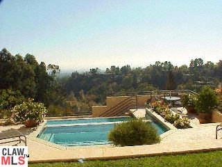 1257 N Tigertail Rd