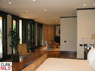 1111 Bel Air Pl