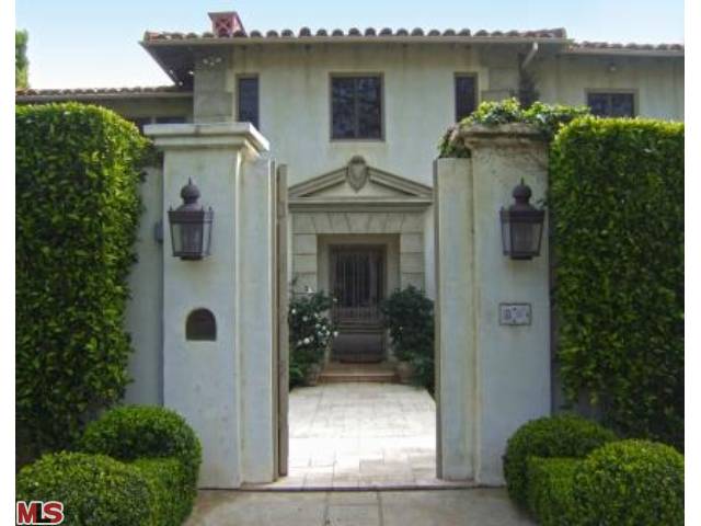 956 Corsica Dr