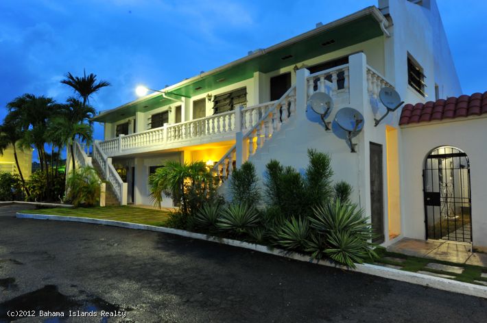 TWYNAM APT. COMPLEX