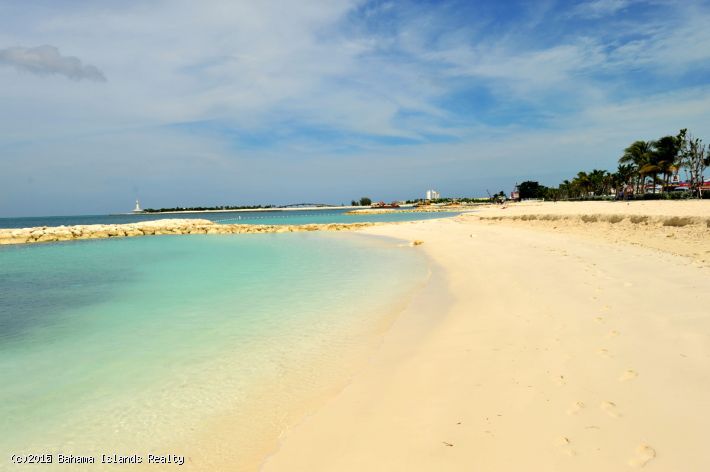 SAUNDERS BEACH VILLA COMPLEX