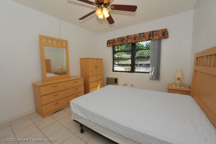 TWYNAM APT. COMPLEX