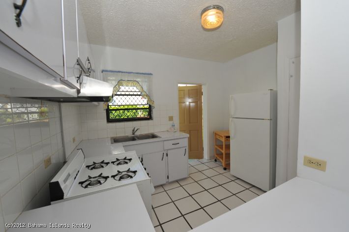TWYNAM APT. COMPLEX