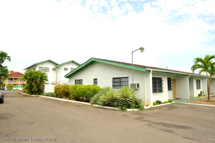 TWYNAM APT. COMPLEX