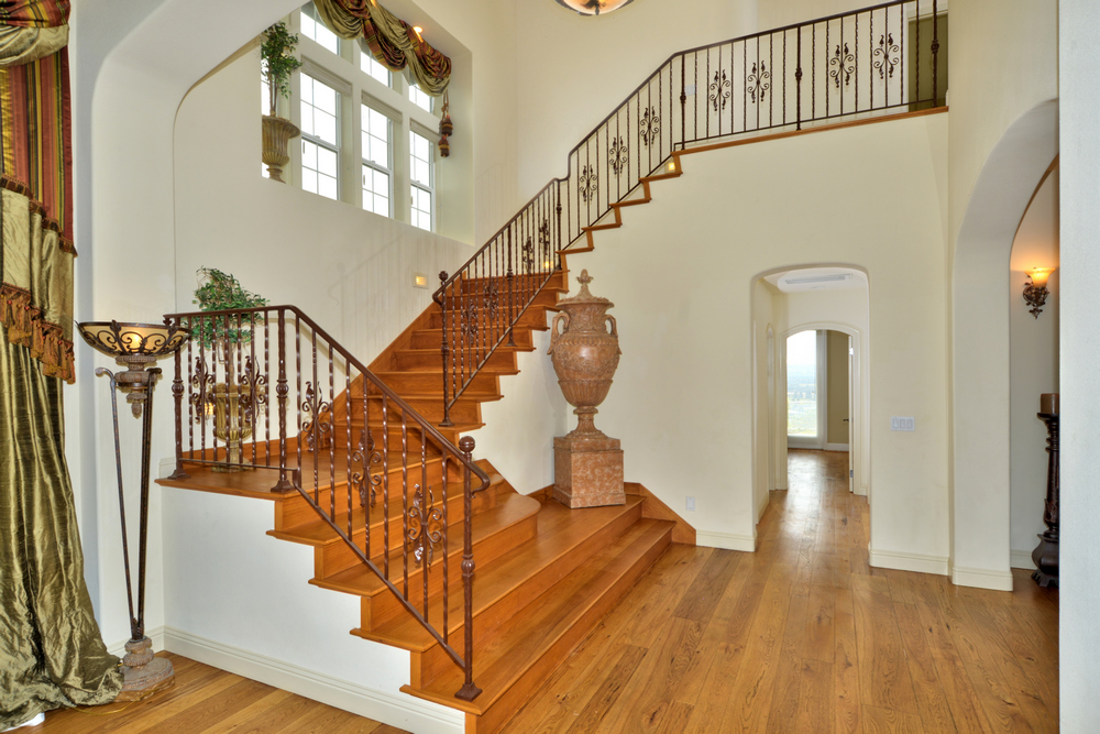 825 Montebello Dr.