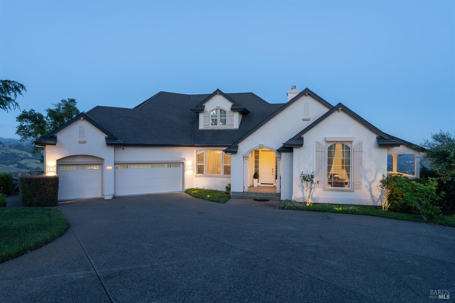 3682 Rocky Knoll Way