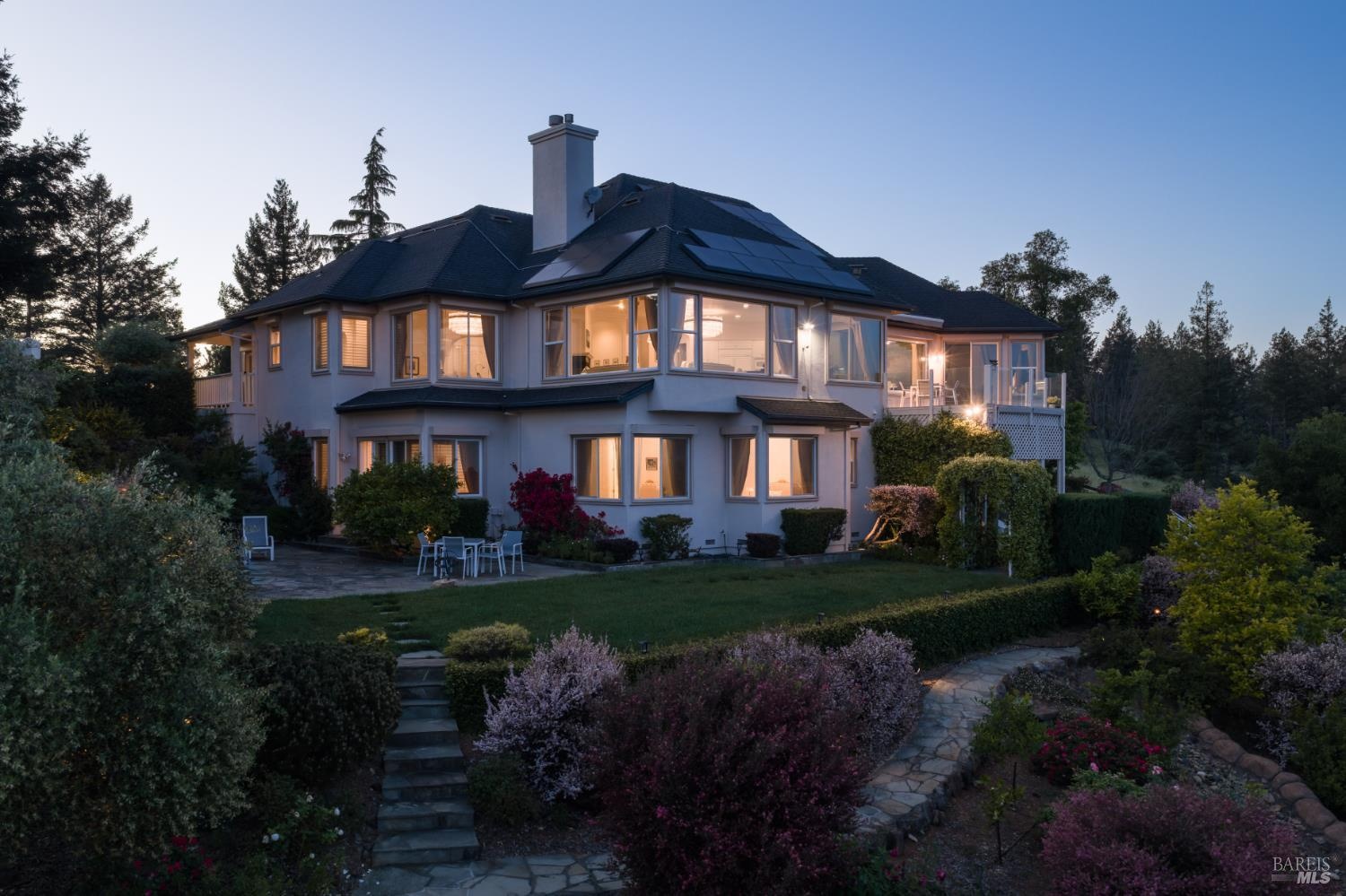 3682 Rocky Knoll Way