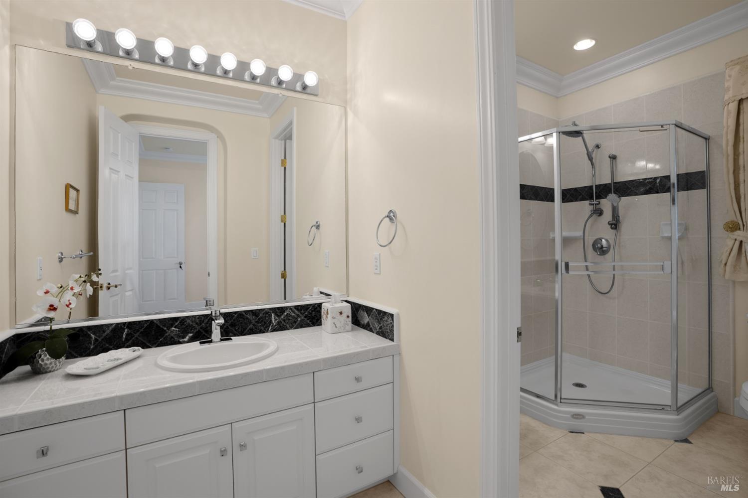 3682 Rocky Knoll Way