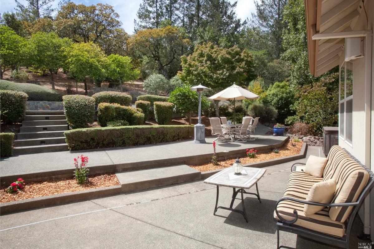 3963 Shelter Glen Way