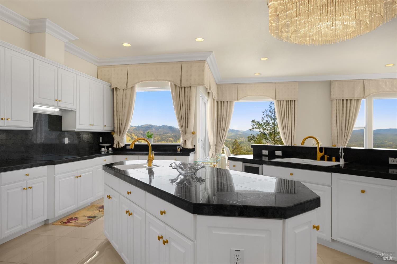 3682 Rocky Knoll Way