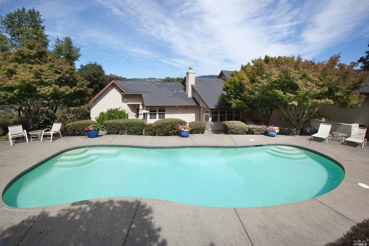 3963 Shelter Glen Way