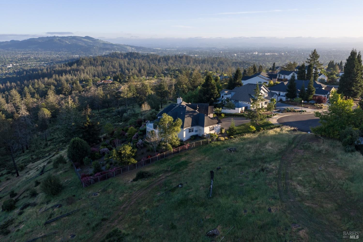 3682 Rocky Knoll Way