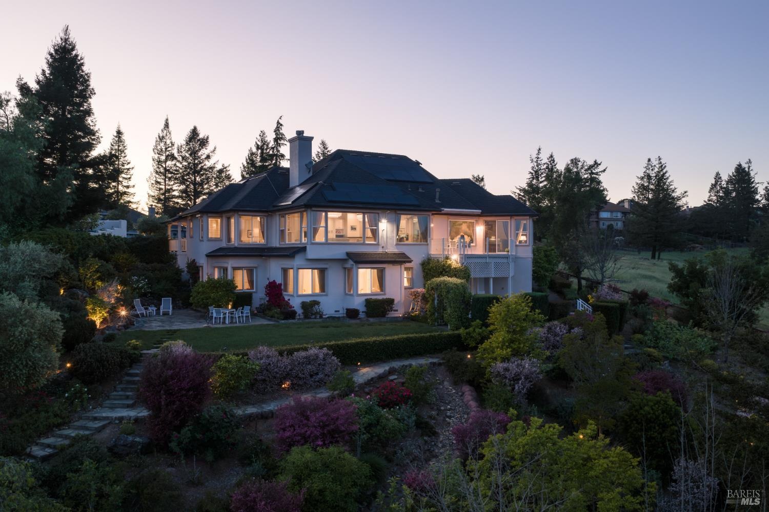 3682 Rocky Knoll Way