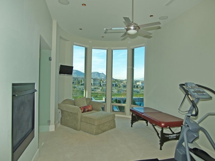 18 Promontory Ridge Drive