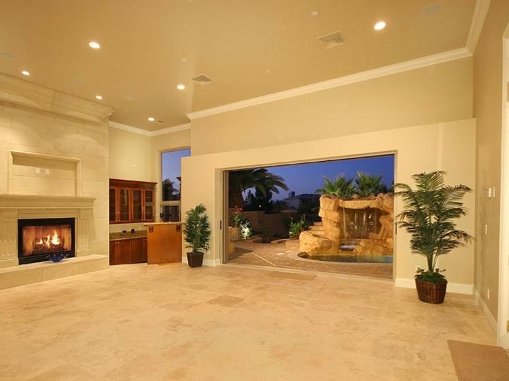 519  Regents Gate Drive