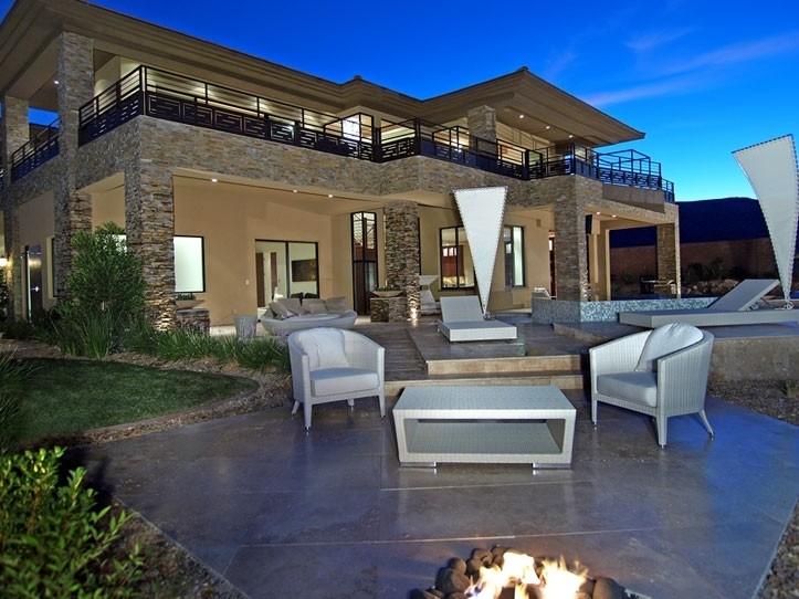 82 Meadowhawk Lane