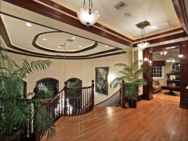 2221 Jamaica Court