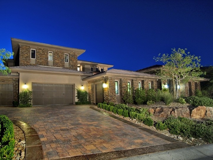 32 Skybird Court