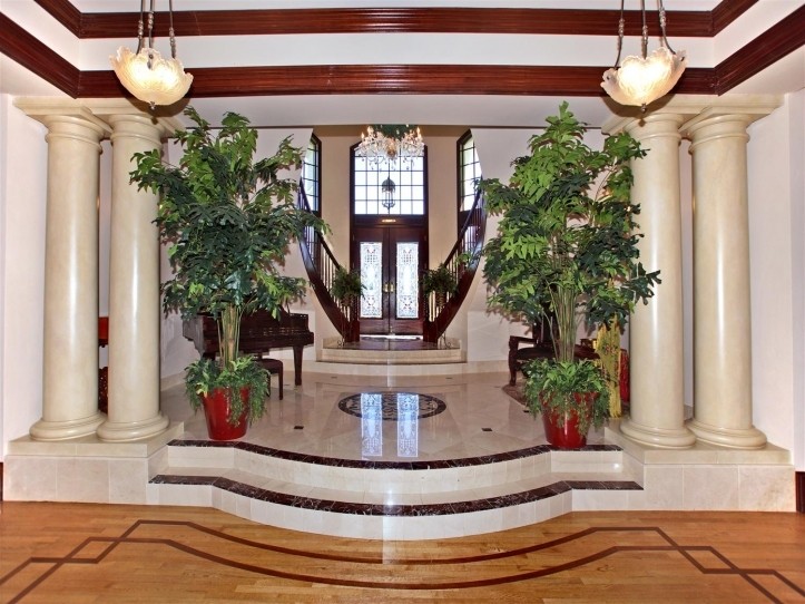 2221 Jamaica Court