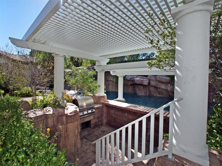 2221 Jamaica Court