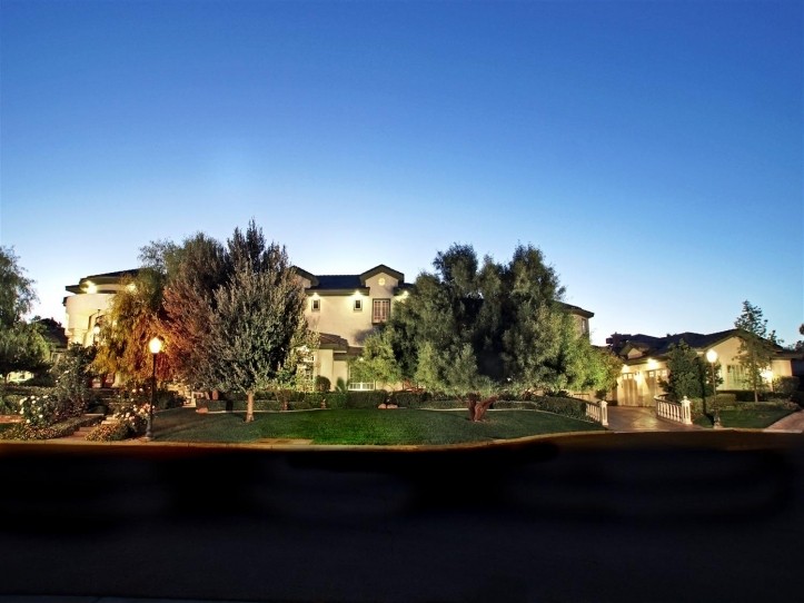 2221 Jamaica Court