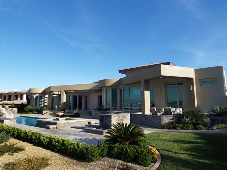 18 Promontory Ridge Drive