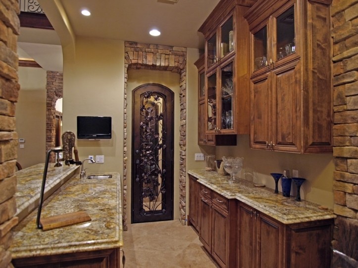 31 Hawk Ridge Dr