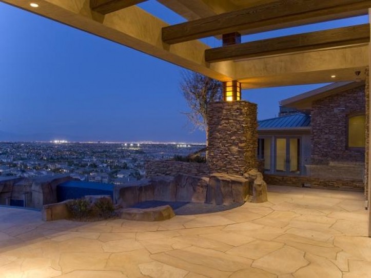 5 Promontory Pointe