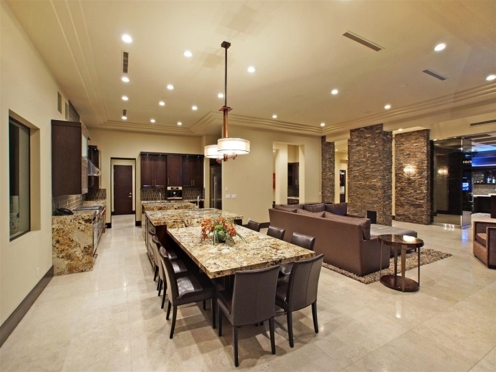 50 Meadowhawk Lane