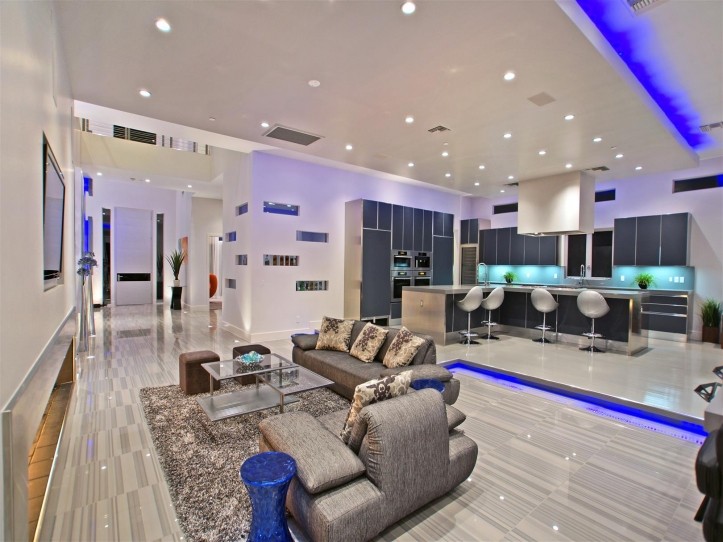 65 Meadowhawk Lane