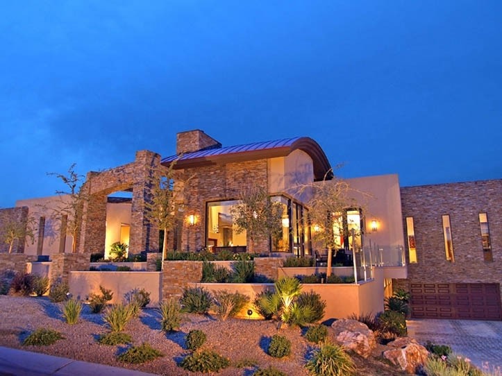 38 Hawk Ridge Dr