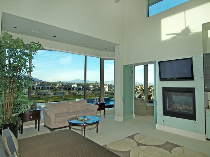 18 Promontory Ridge Drive