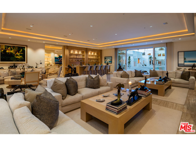616 N Beverly Drive