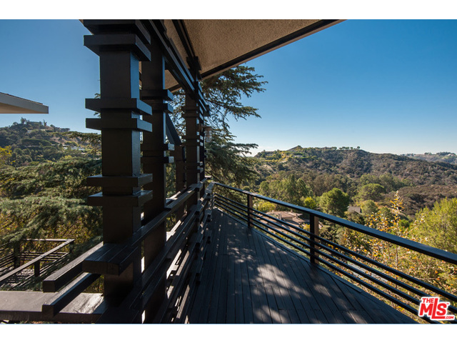 2859 Coldwater Canyon