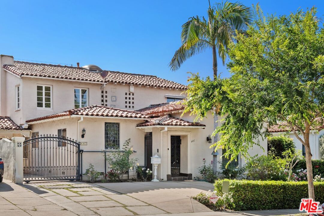 447 El Camino Drive