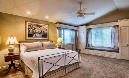 320 S. Roxbury Drive