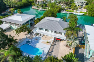 320 W Seaview Dr