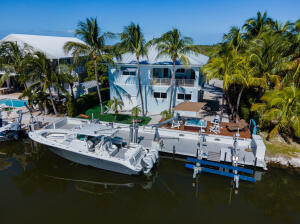 111 Bluebird Rd