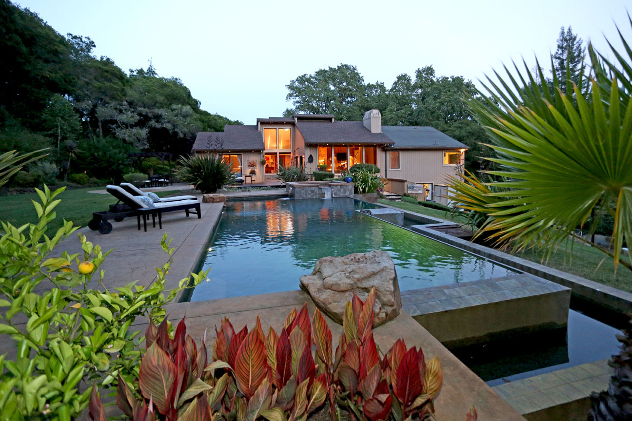 1115 Bohemian Lane
