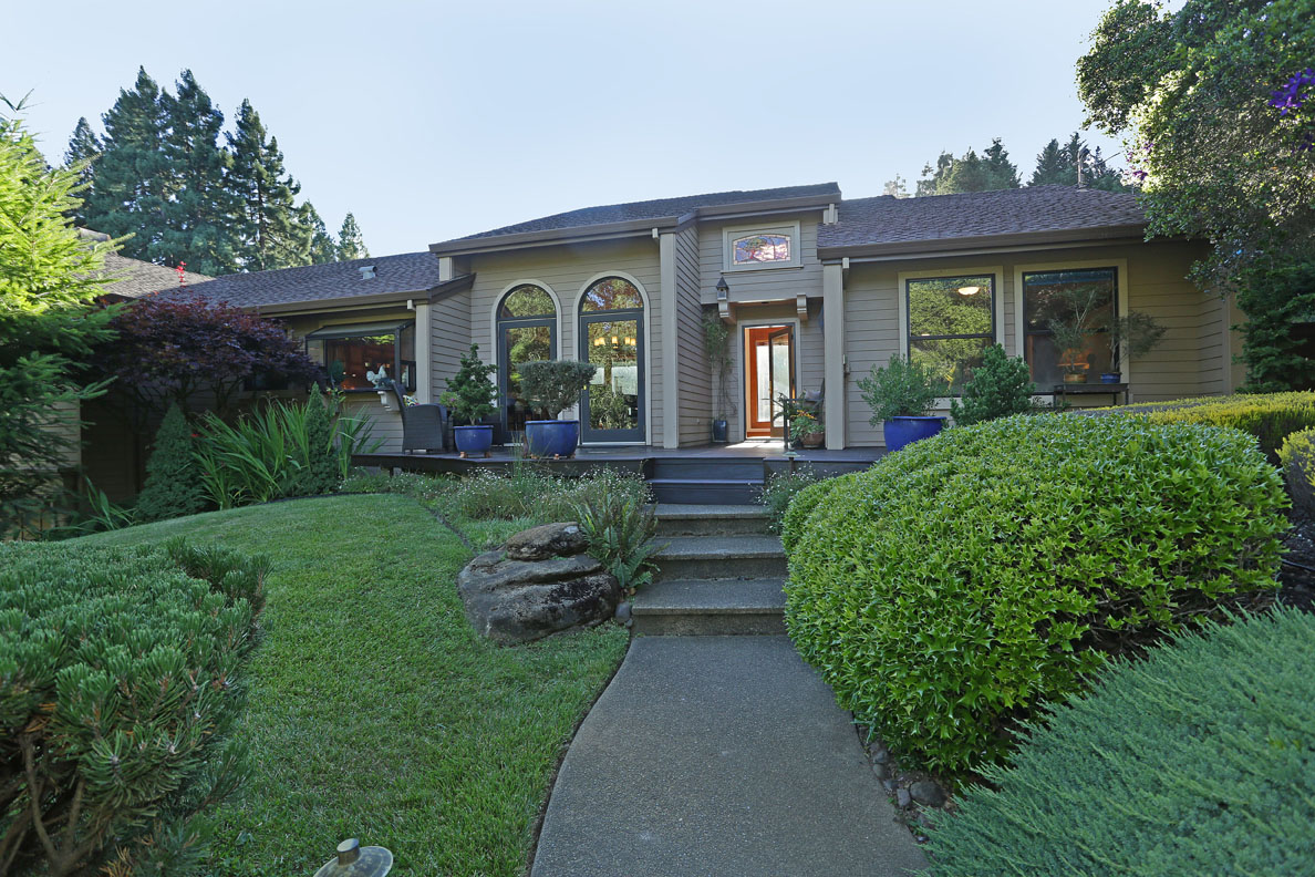 1115 Bohemian Lane