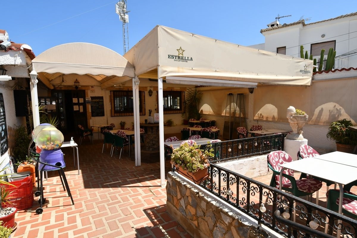 Commercial for sale in Ciudad Quesada €365,000 (BRE141)