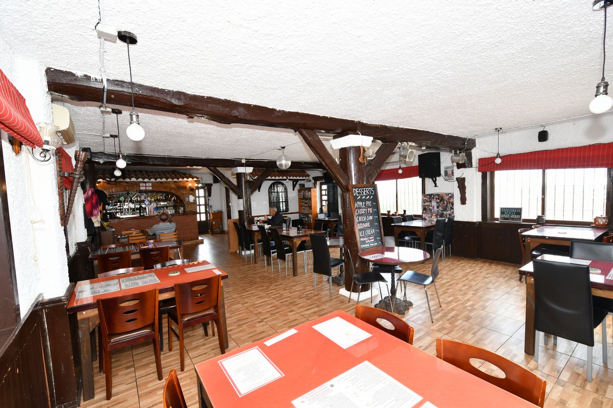 Commercial for sale in Ciudad Quesada €365,000 (BRE141)