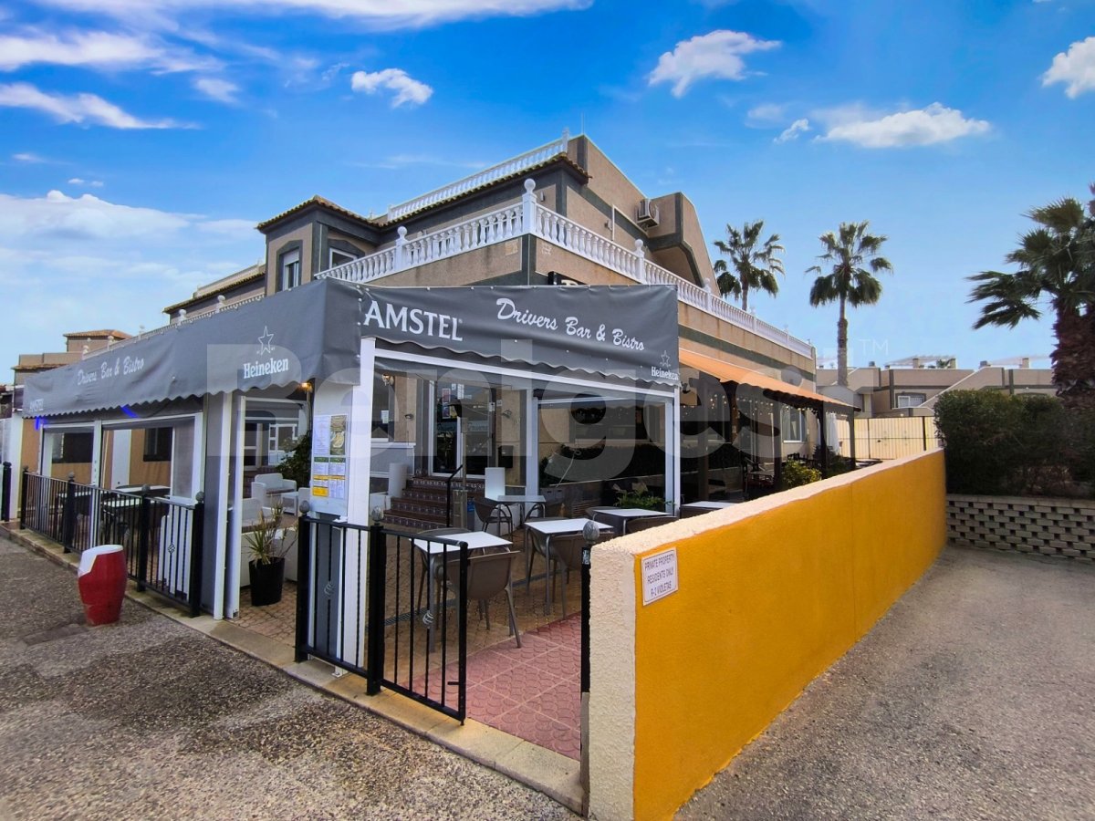 Commercial in Villamartin