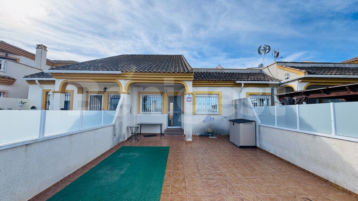 Townhouse in Daya Nueva