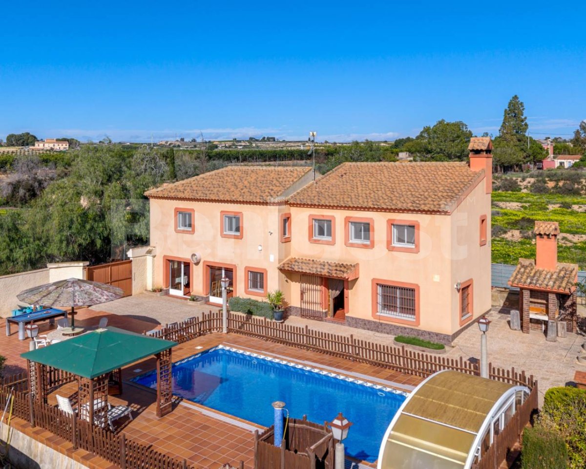 Finca in Los Montesinos