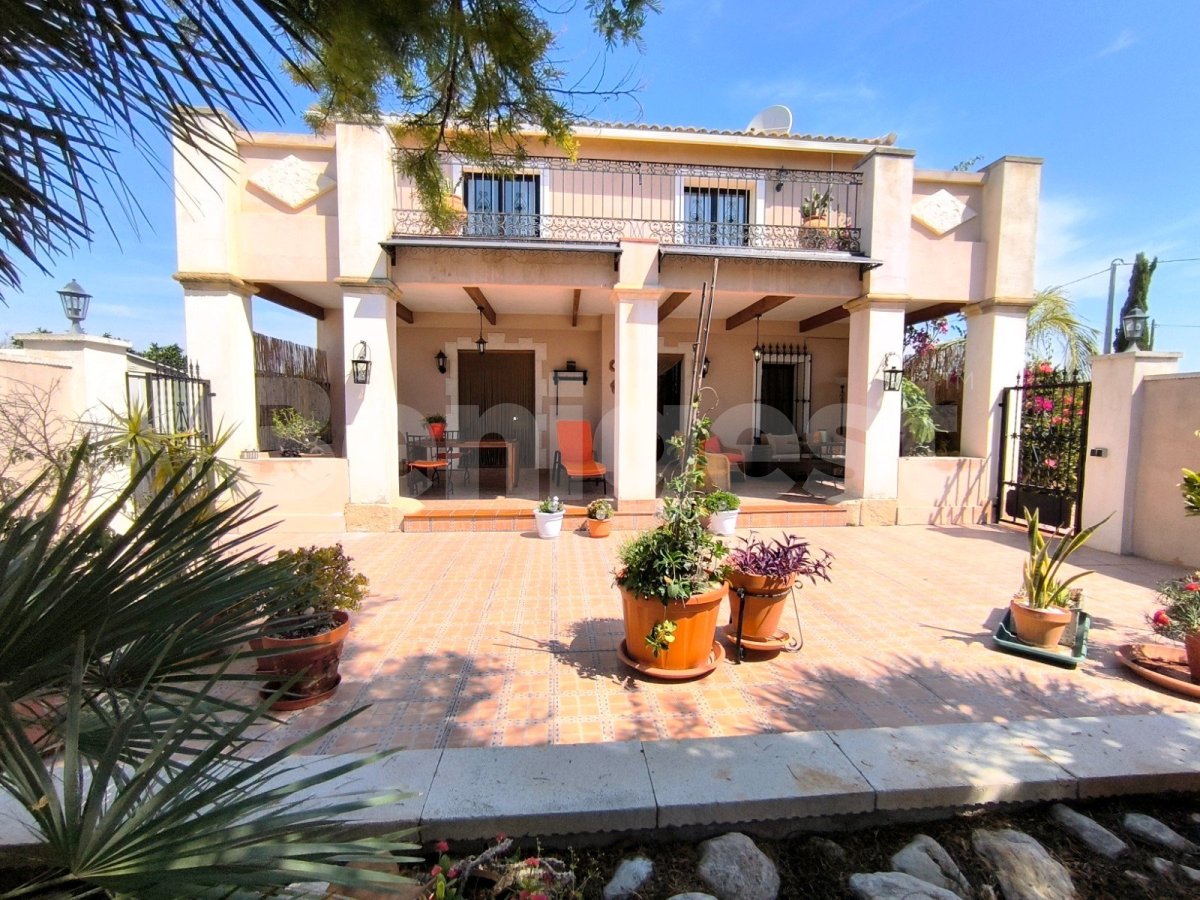 Finca in Albatera
