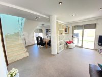 Stunning detached villa (14)