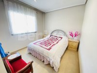 End large townhouse by the river  (10)