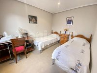 End large townhouse by the river  (13)